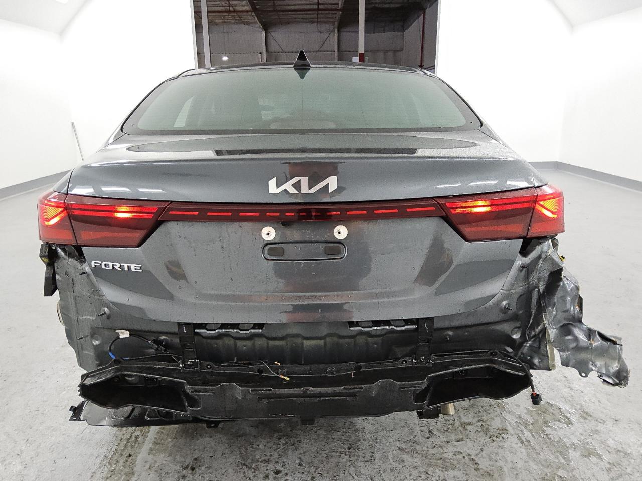 2024 Kia Forte - Image 6