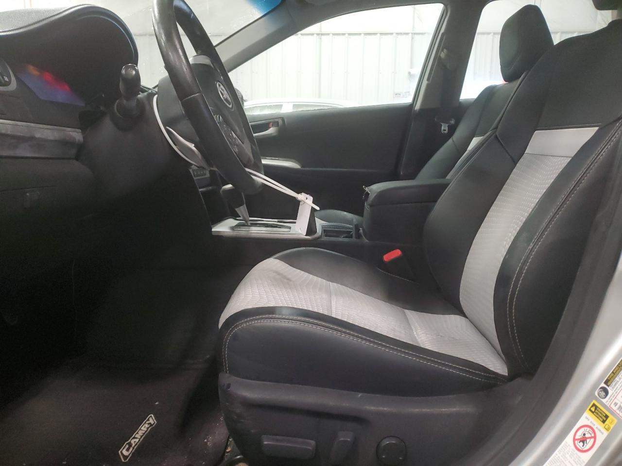 2012 Toyota Camry - Image 7
