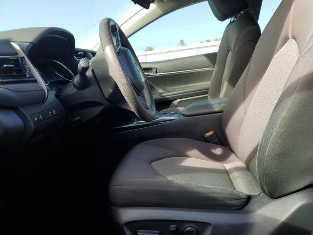  TOYOTA CAMRY 2020 Srebrny