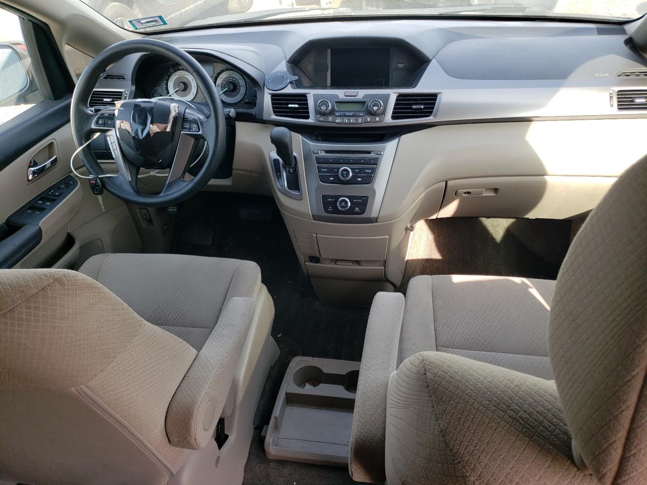 2015 Honda Odyssey - Image 8