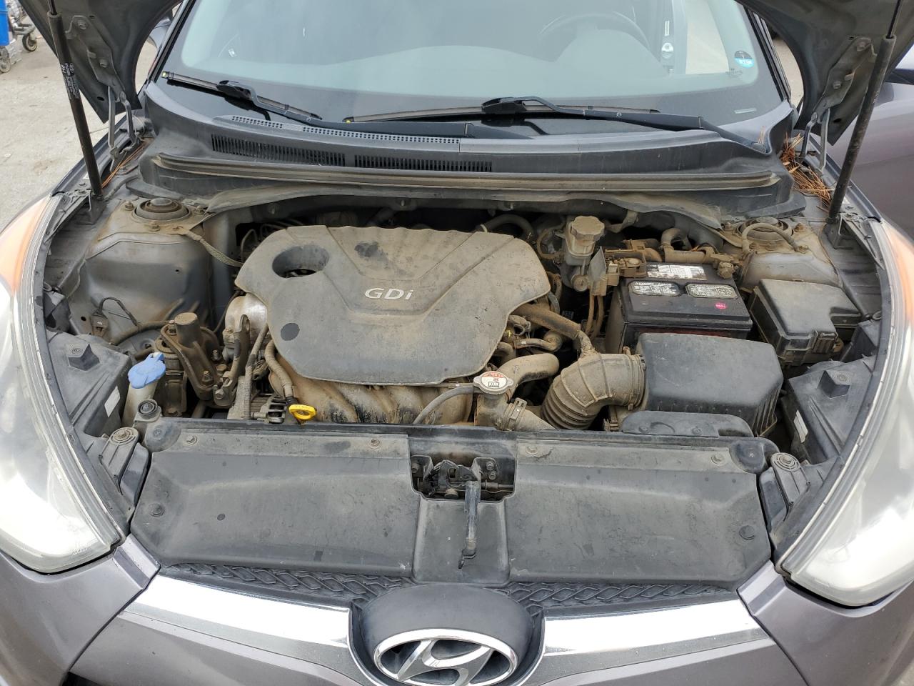 2013 Hyundai Veloster - Image 11