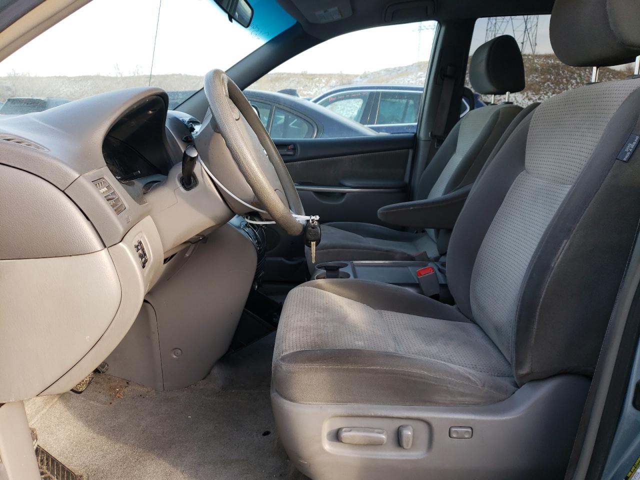 2008 Toyota Sienna - Image 7