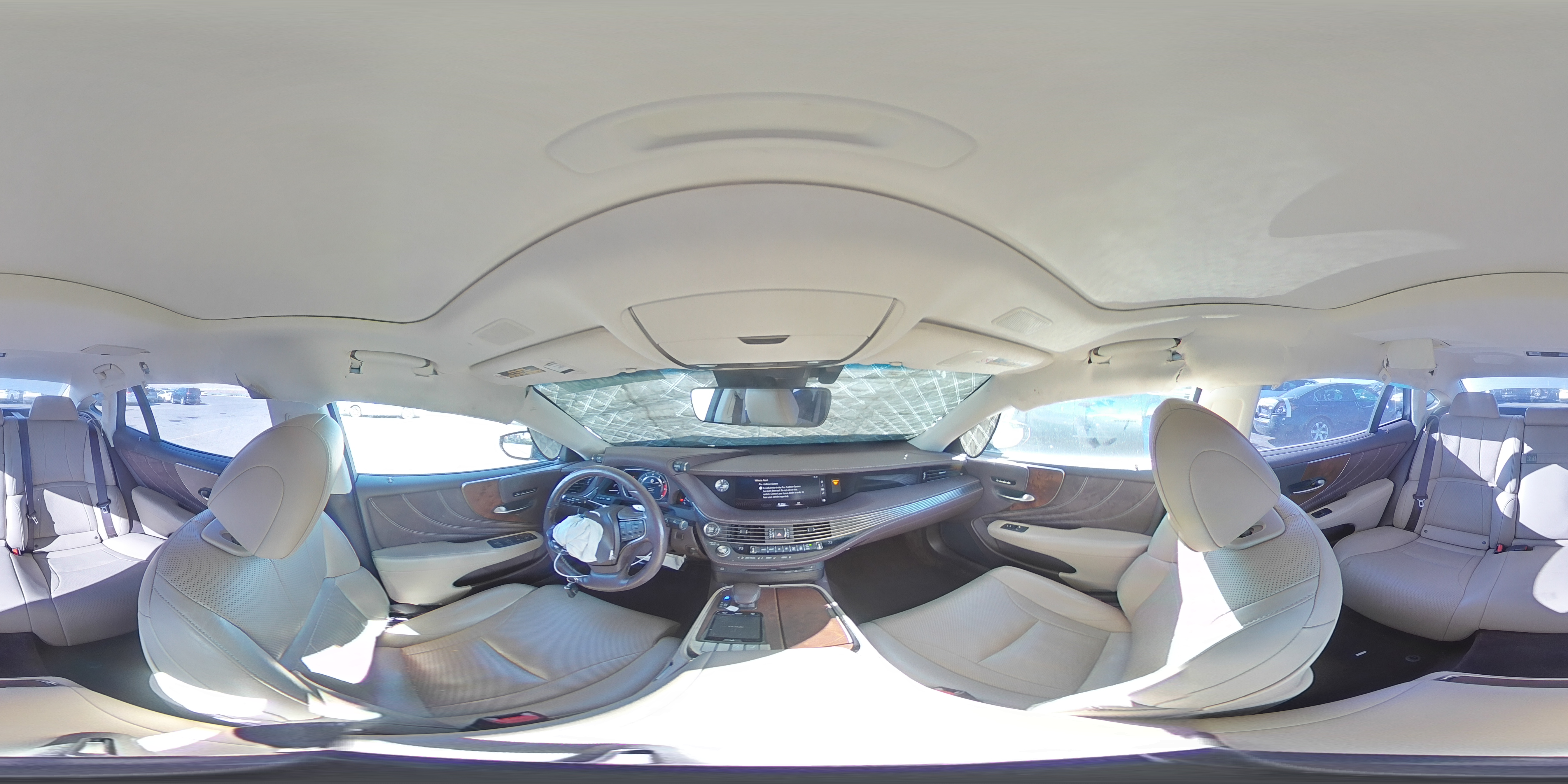 2018 Lexus LS - Image 13