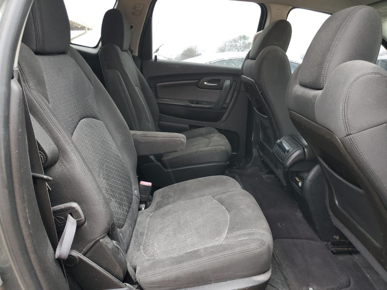 2011 Chevrolet Traverse - Image 11