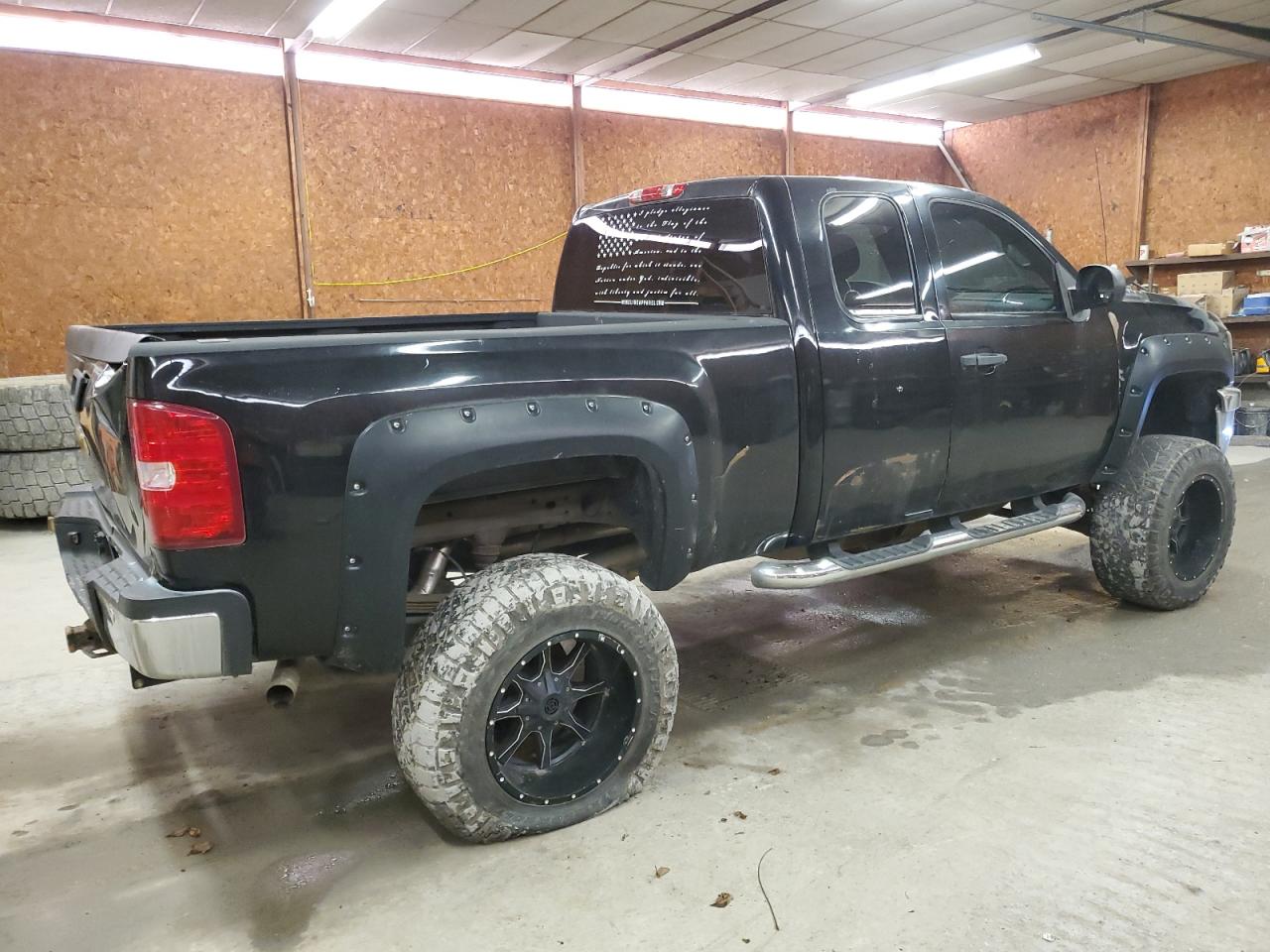 2012 Chevrolet Silverado - Image 3