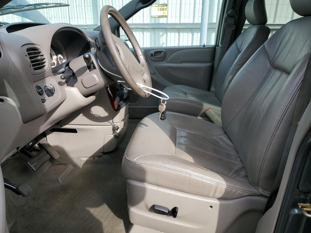 2002 Chrysler Town & Country - Image 7