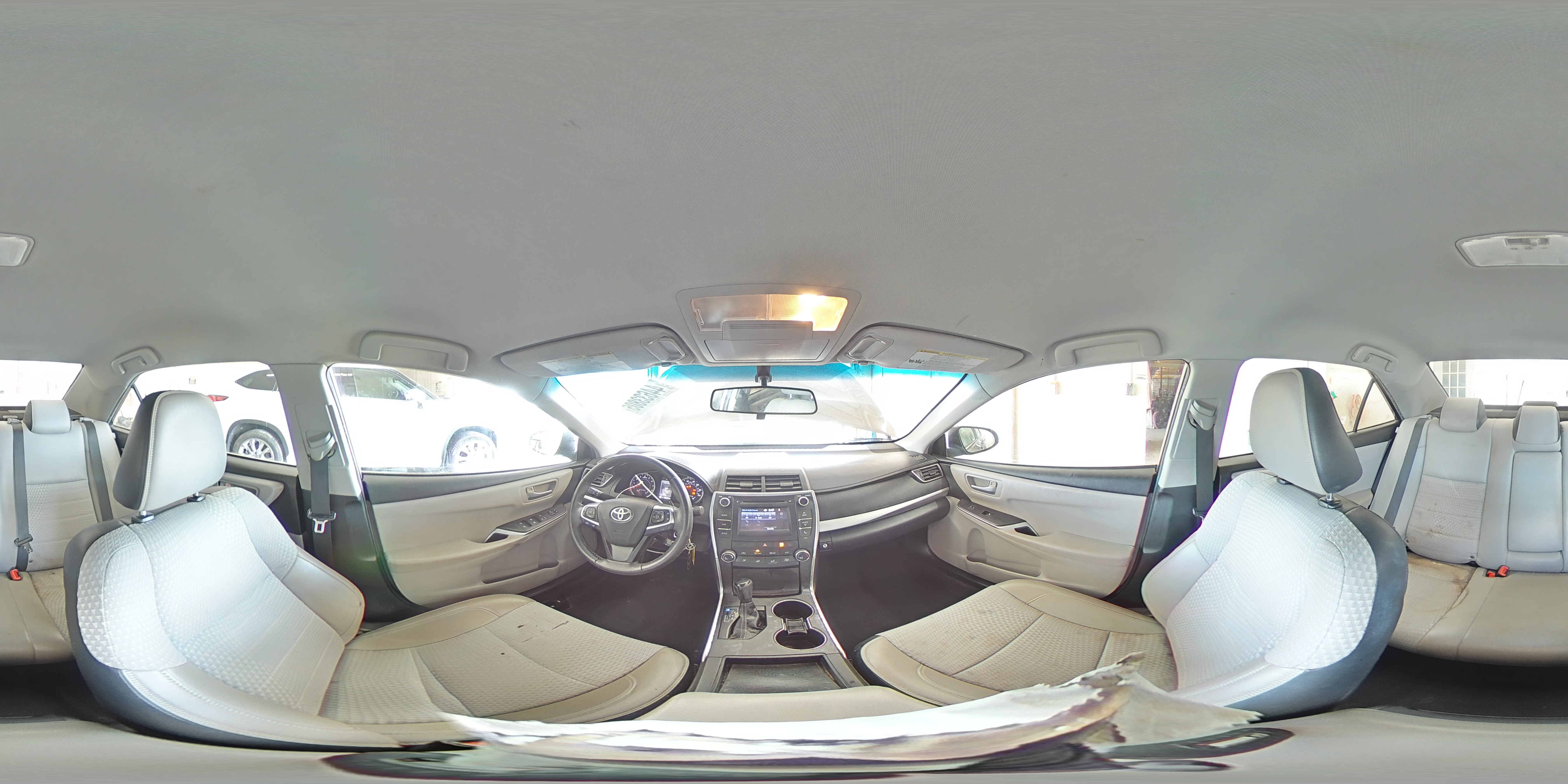 2015 Toyota Camry - Image 14