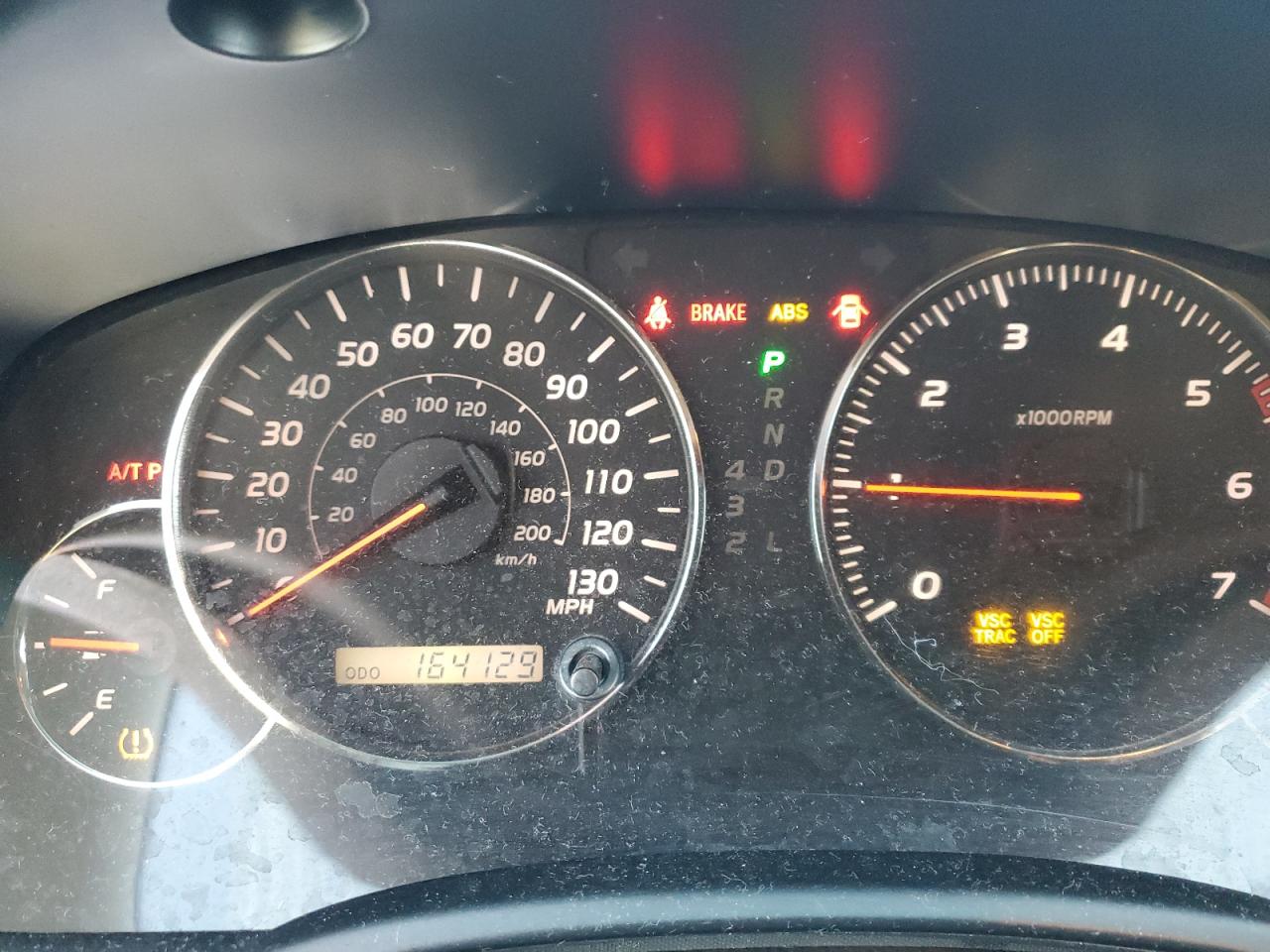 2004 Lexus GX - Image 9