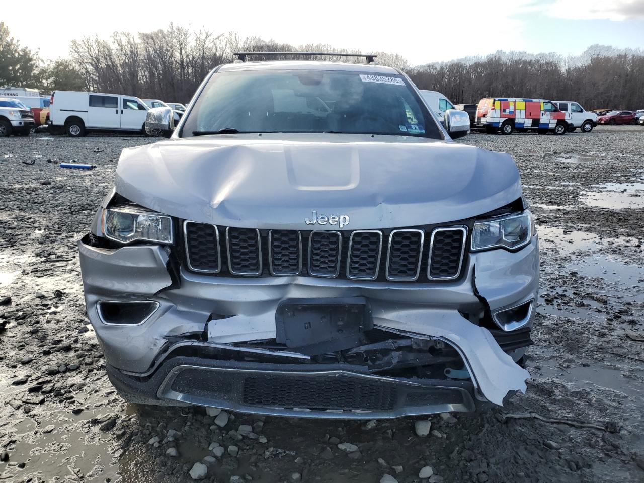 2017 Jeep Grand Cherokee - Image 5