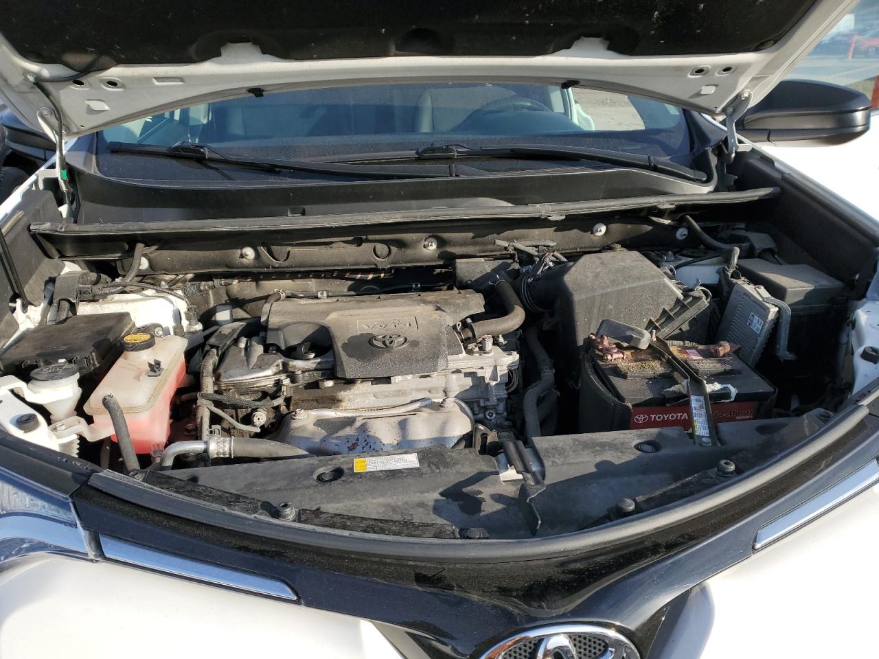 2016 Toyota RAV 4 - Image 11