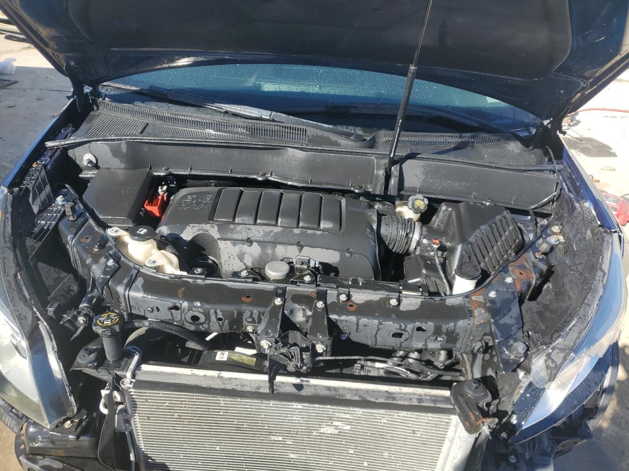 2015 Chevrolet Traverse - Image 12