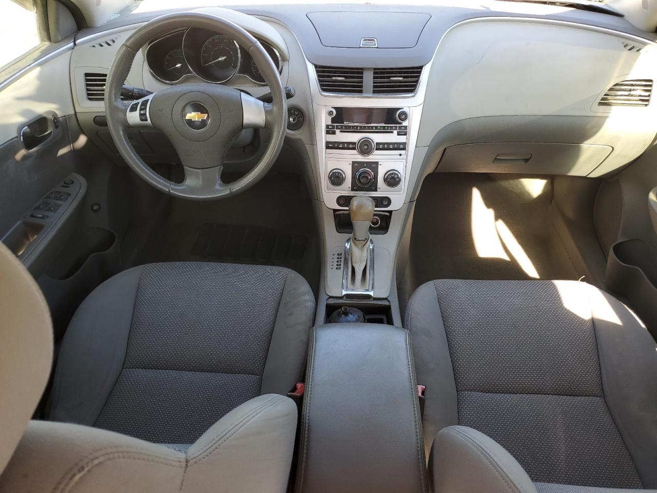 2011 Chevrolet Malibu - Image 8