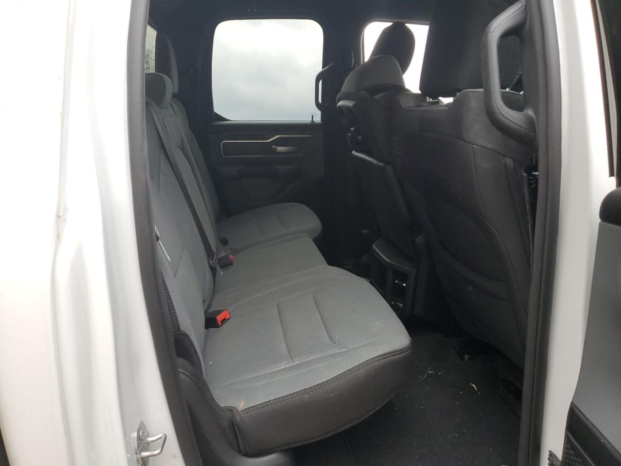 2022 RAM 1500 - Image 10