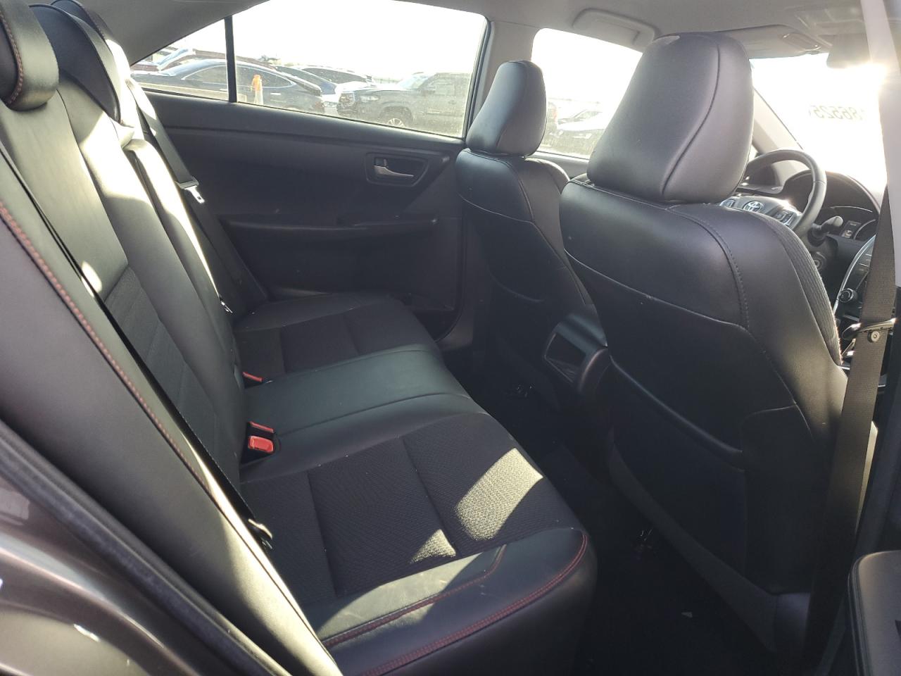 2016 Toyota Camry - Image 10