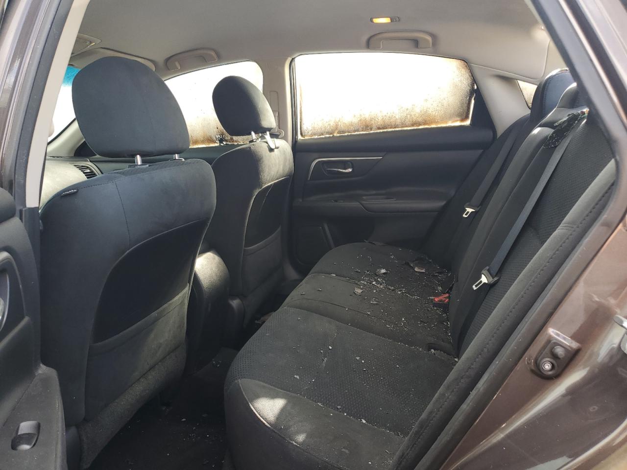 2015 Nissan Altima - Image 10