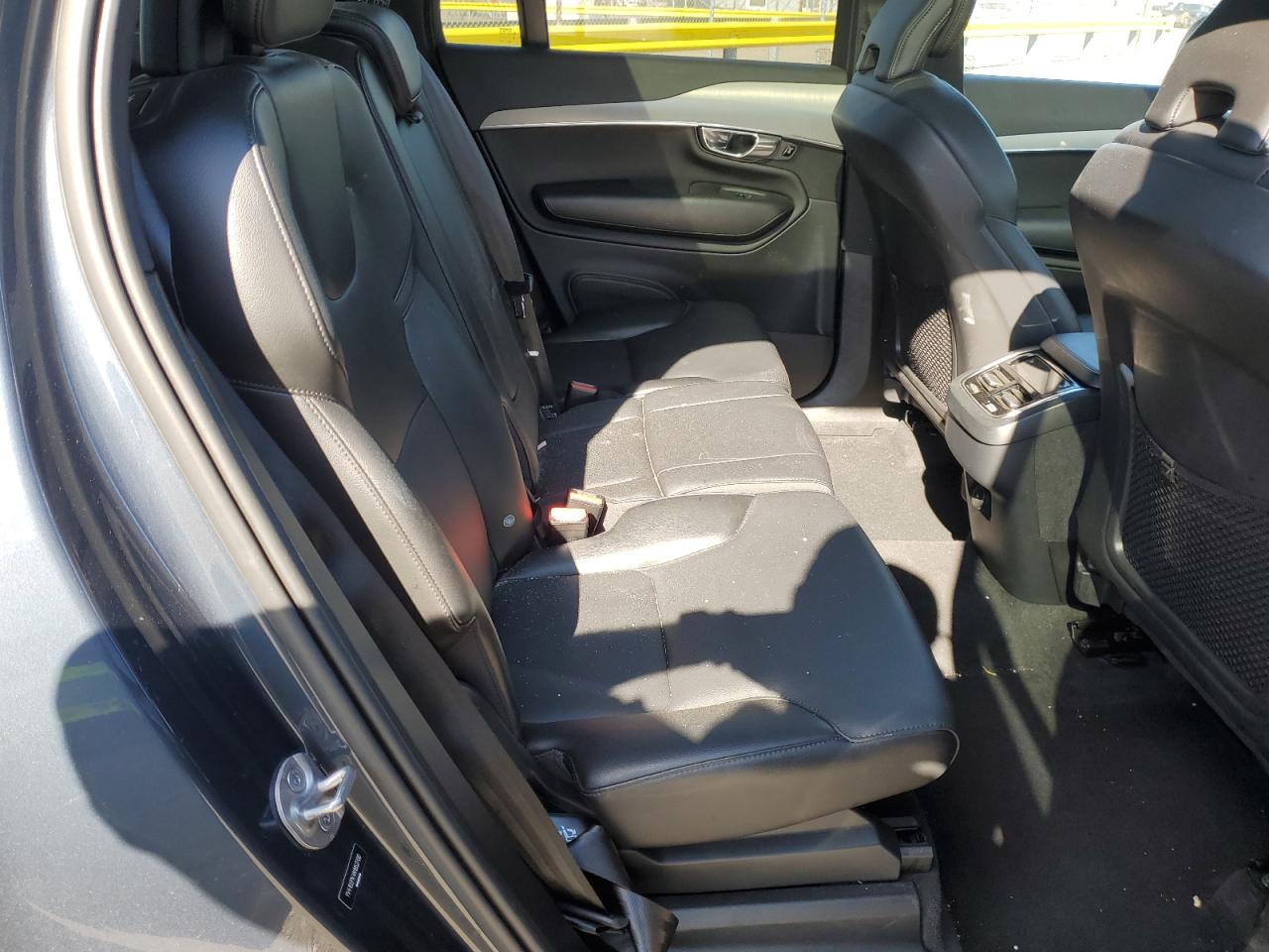 2022 Volvo XC90 - Image 11