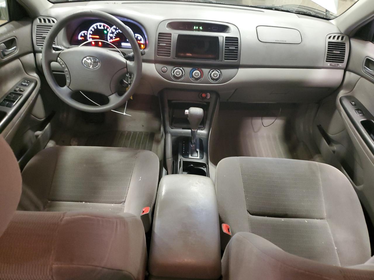 2005 Toyota Camry - Image 8