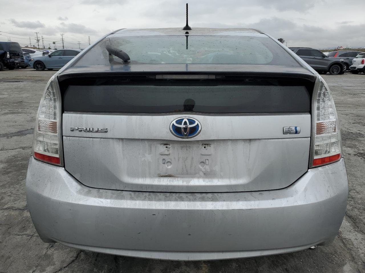 2011 Toyota Prius - Image 6