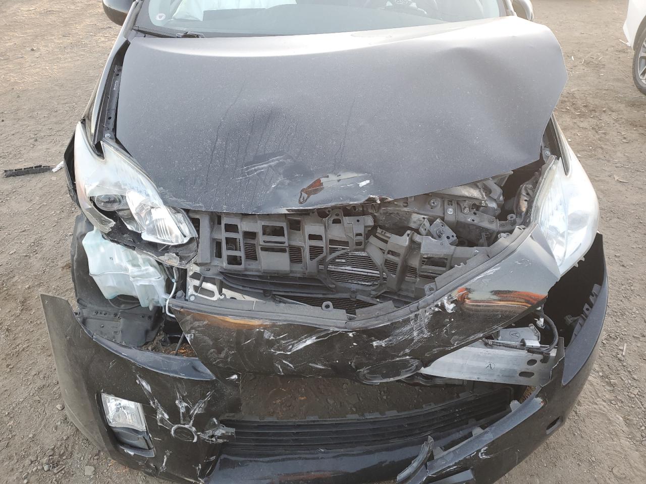 2011 Toyota Prius - Image 11