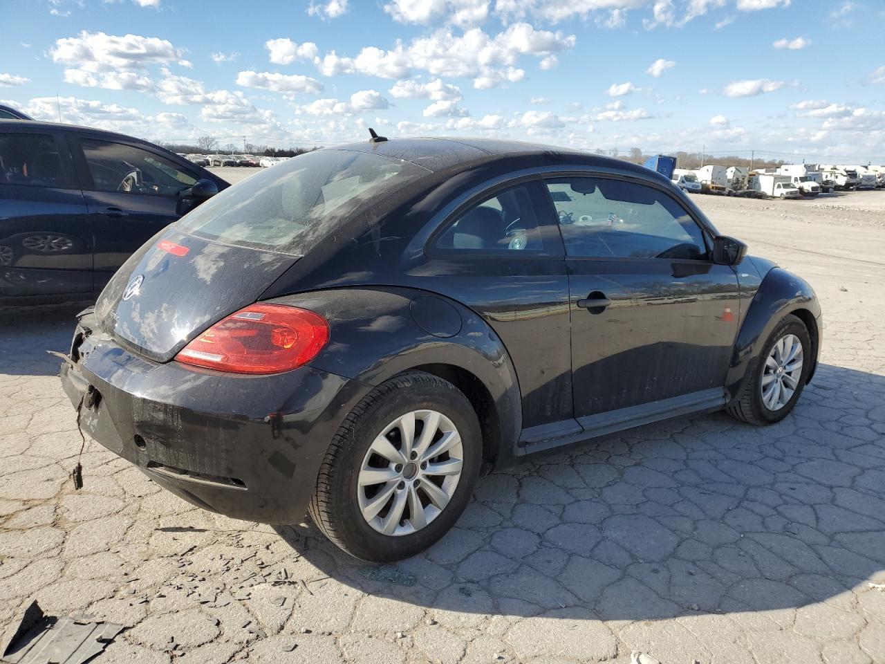 2016 Volkswagen Beetle - Image 3