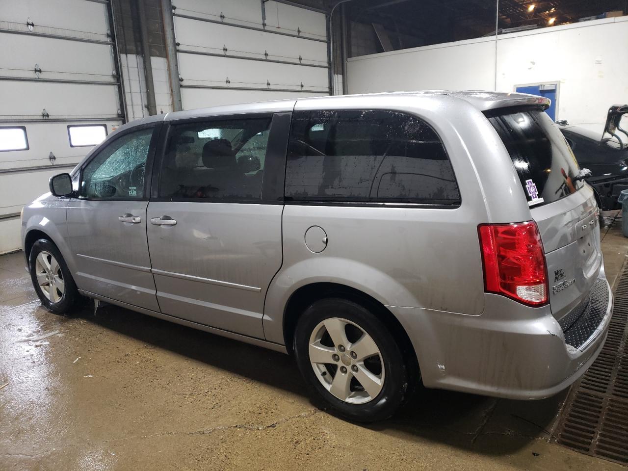 2013 Dodge Caravan - Image 2