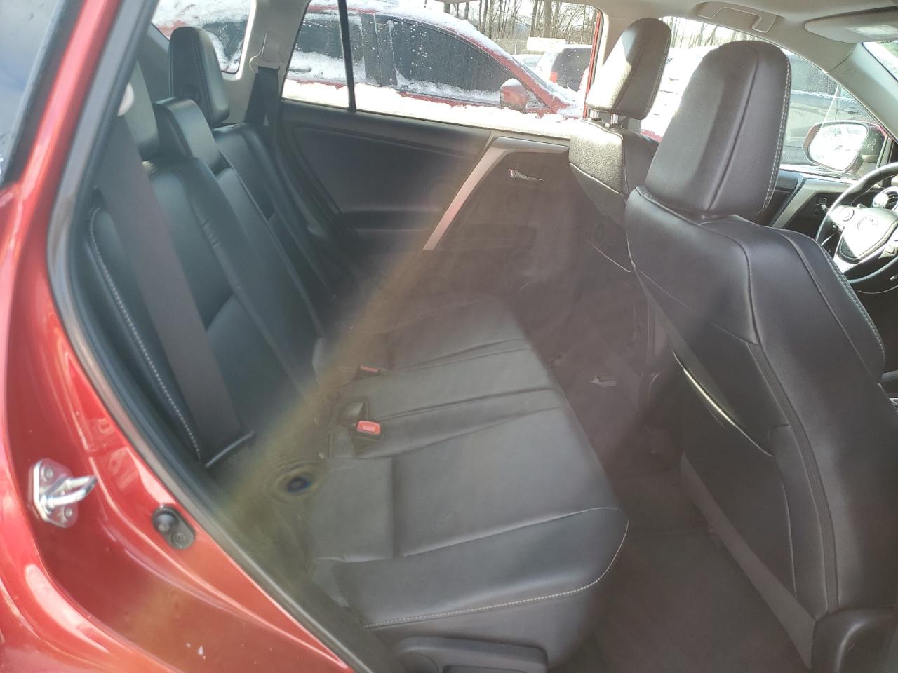 2015 Toyota RAV 4 - Image 10