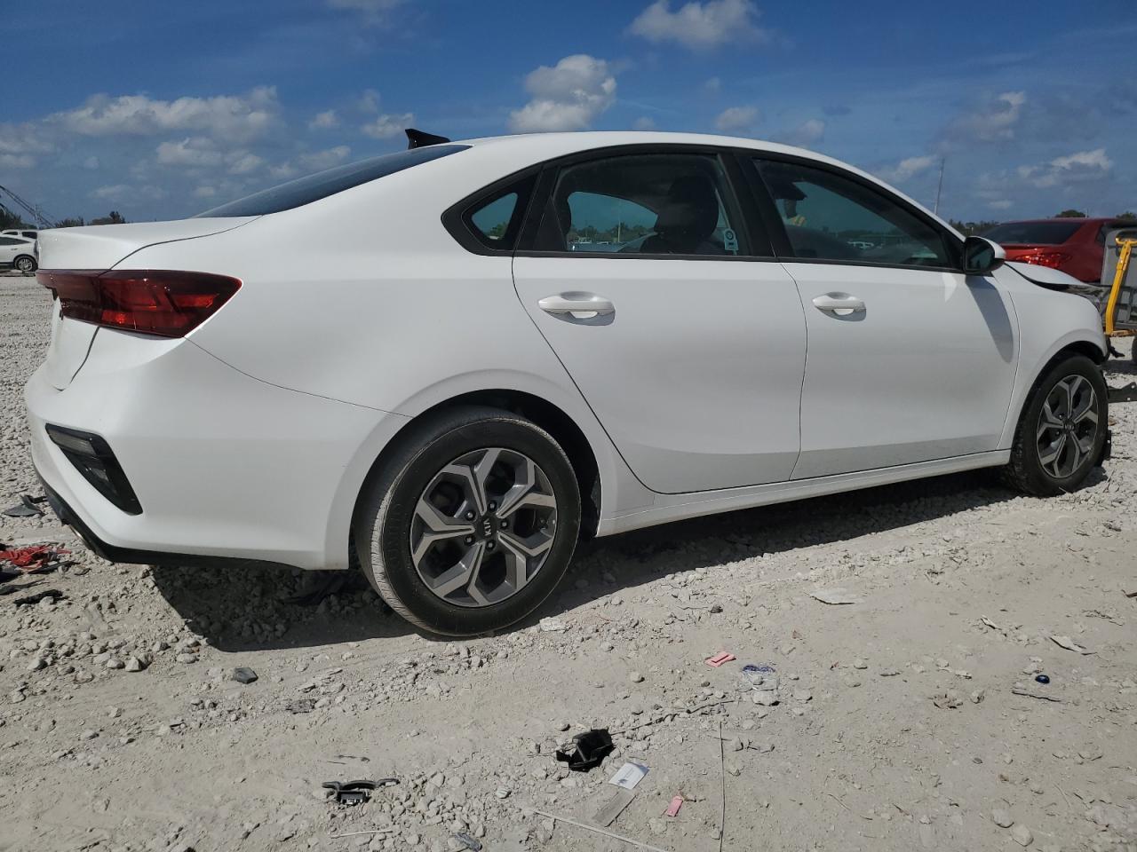 2021 Kia Forte - Image 3