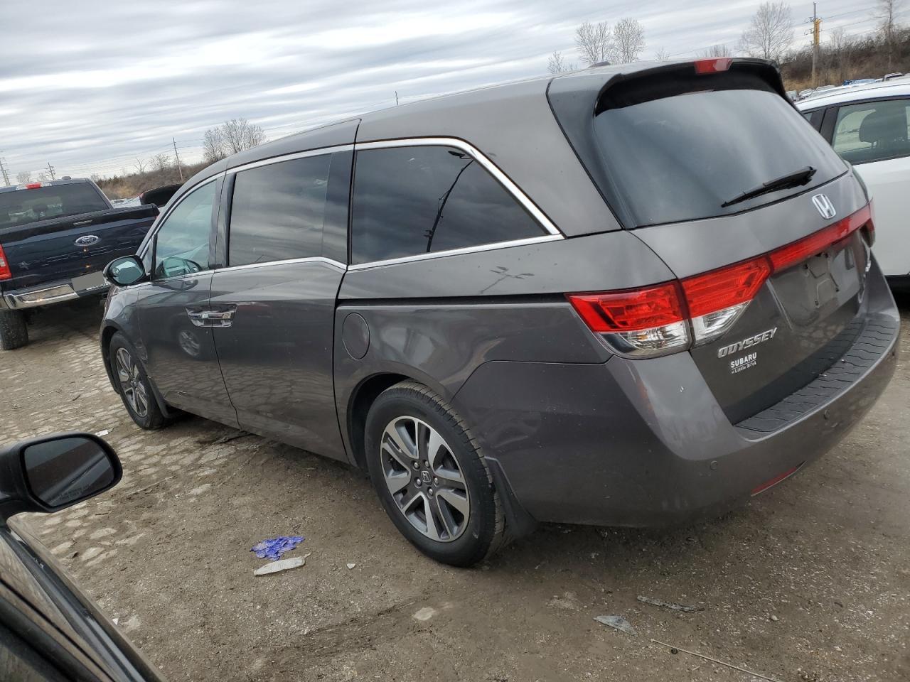 2015 Honda Odyssey - Image 2