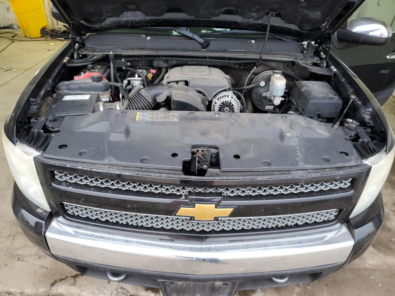 2008 Chevrolet Silverado - Image 11