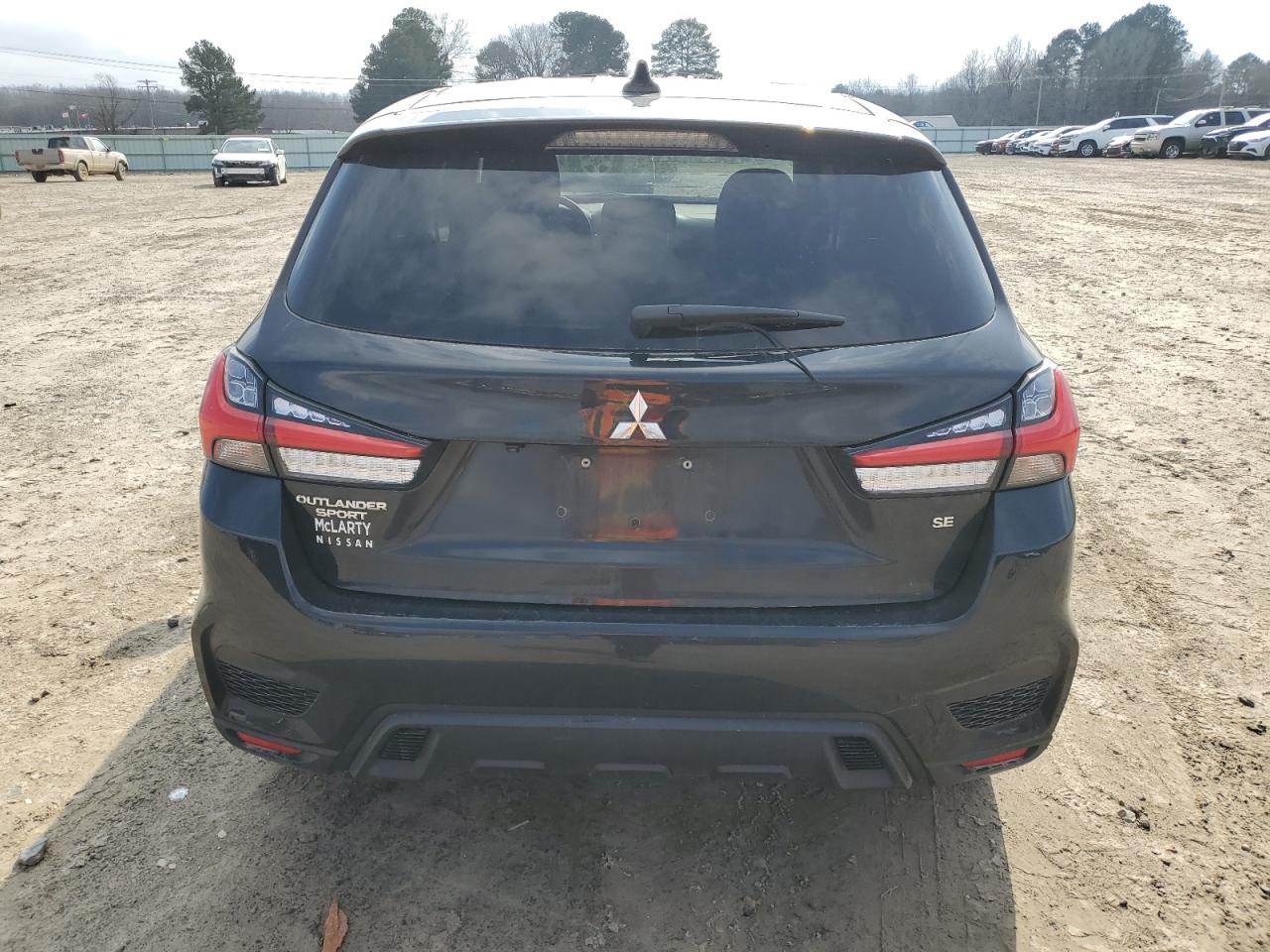 2021 Mitsubishi Outlander - Image 6
