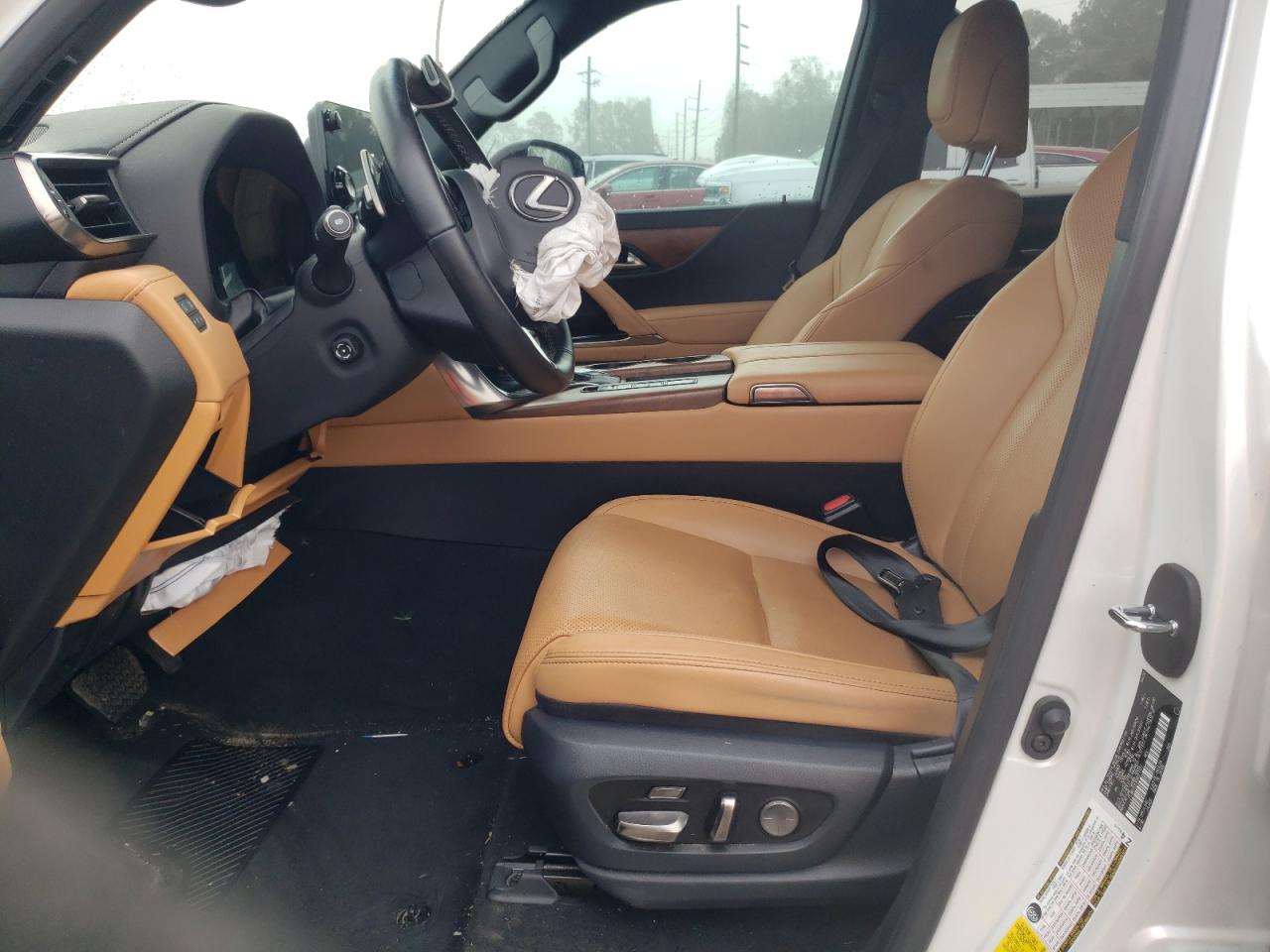 2023 Lexus LX - Image 7