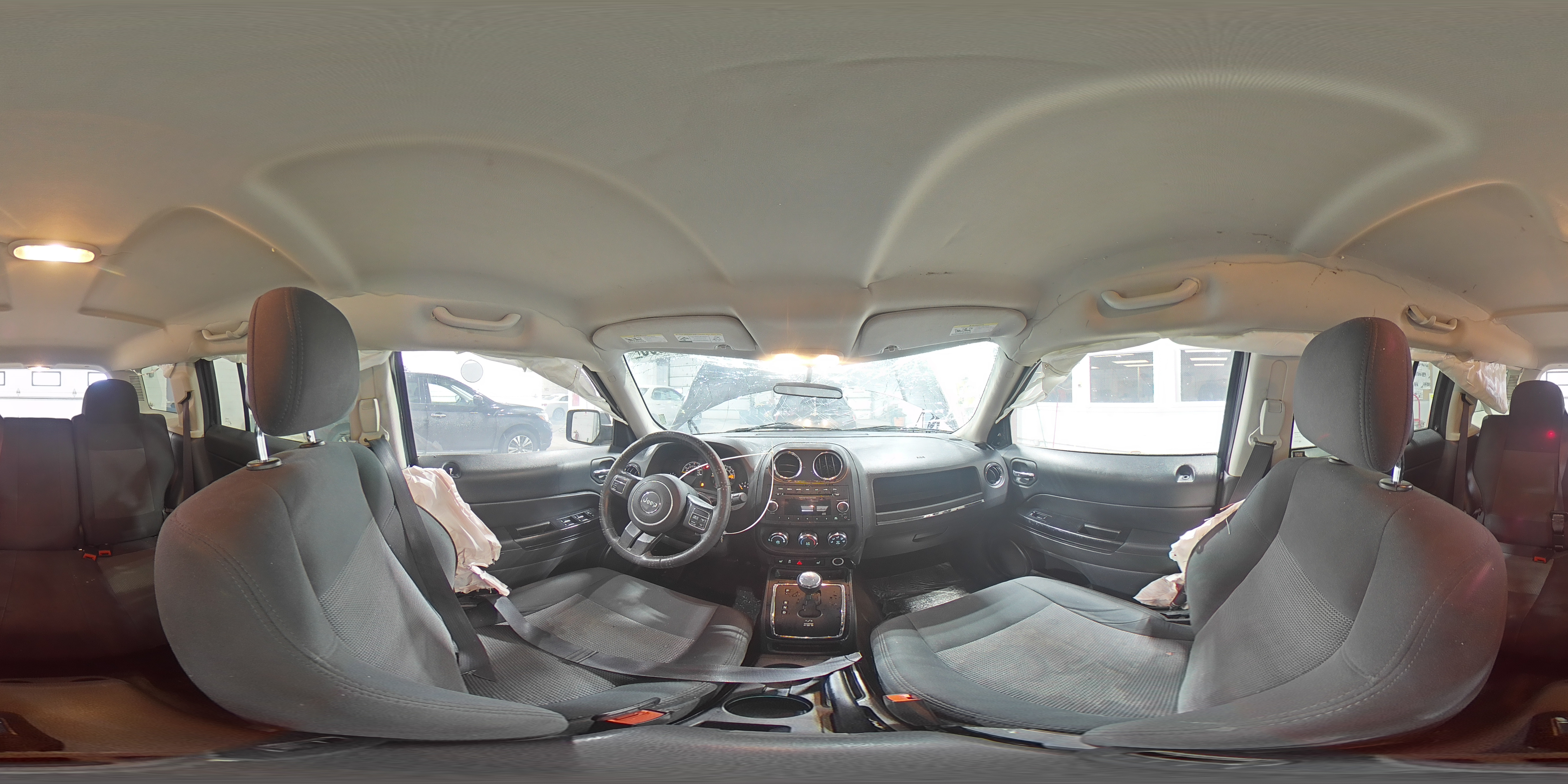 2015 Jeep Liberty (Patriot) - Image 14