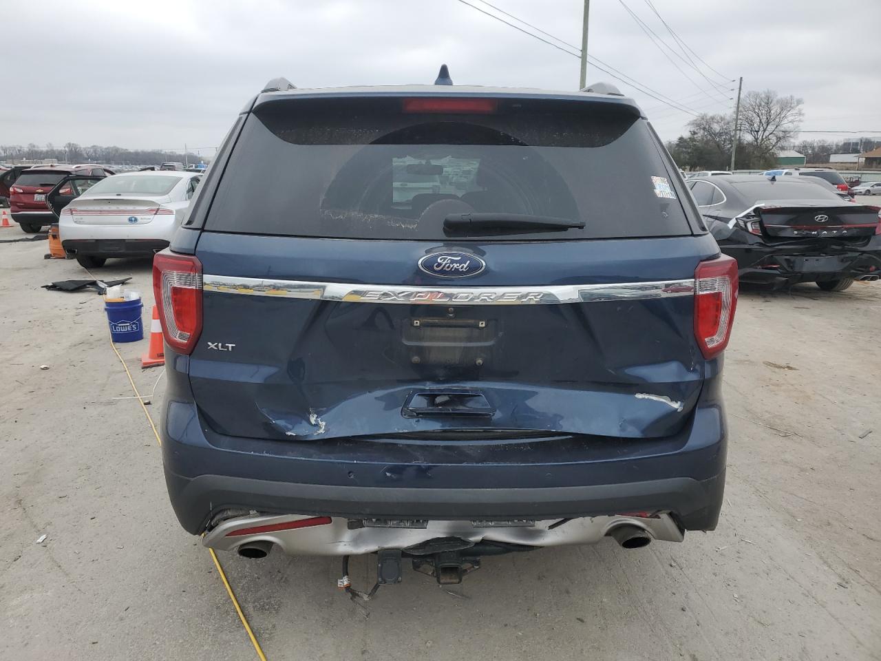 2017 Ford Explorer - Image 6