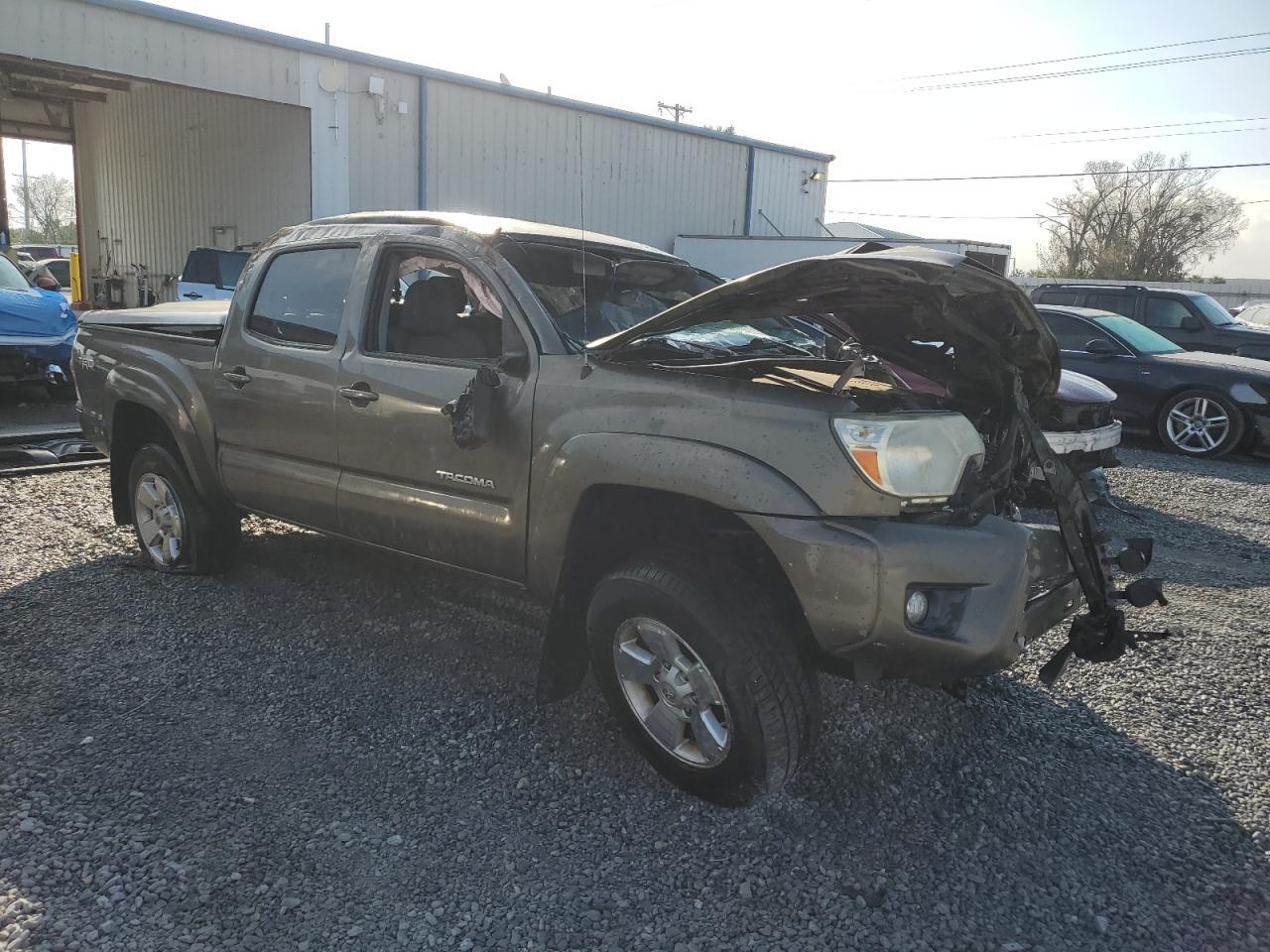 2012 Toyota Tacoma - Image 4