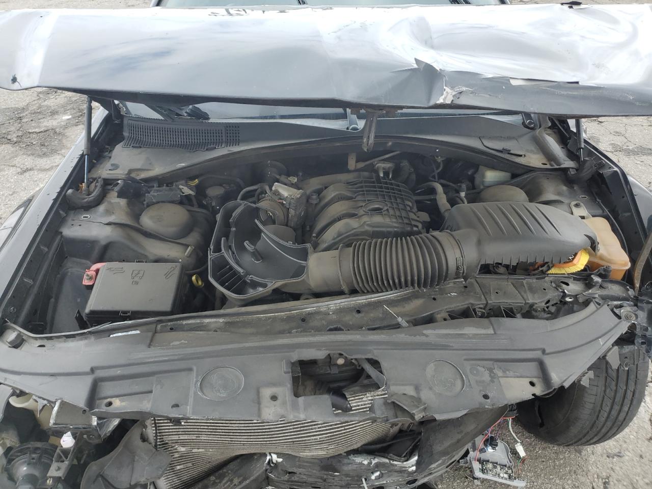 2011 Chrysler 300 - Image 12