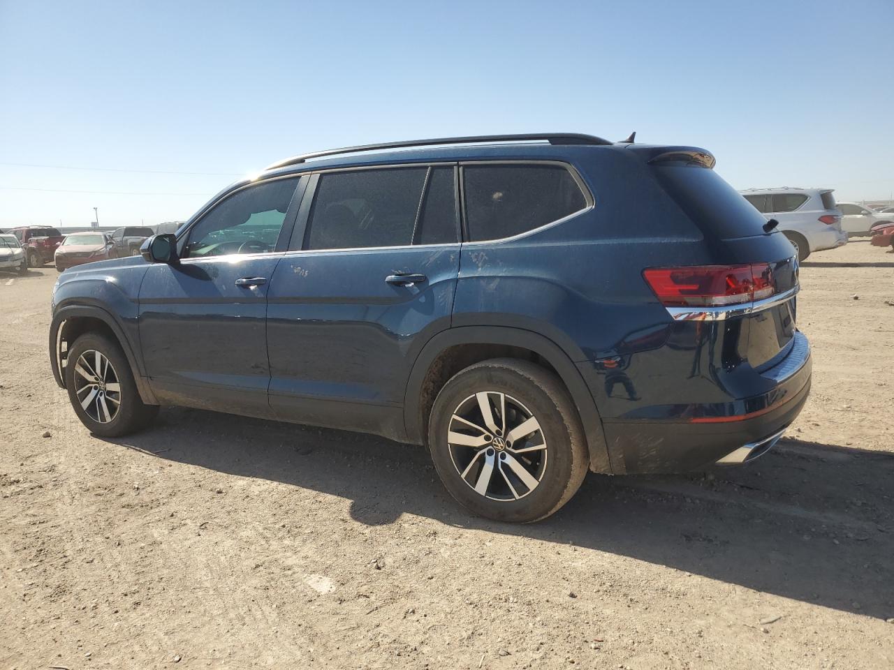 2021 Volkswagen Atlas - Image 2