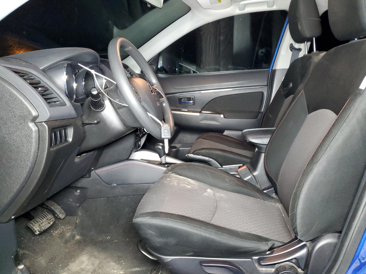 2019 Mitsubishi Outlander - Image 7