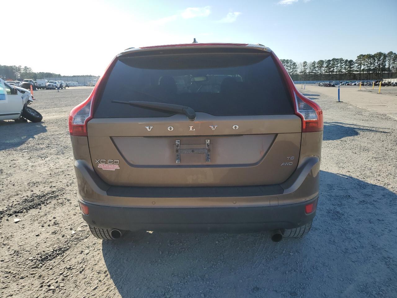 2010 Volvo XC60 - Image 6