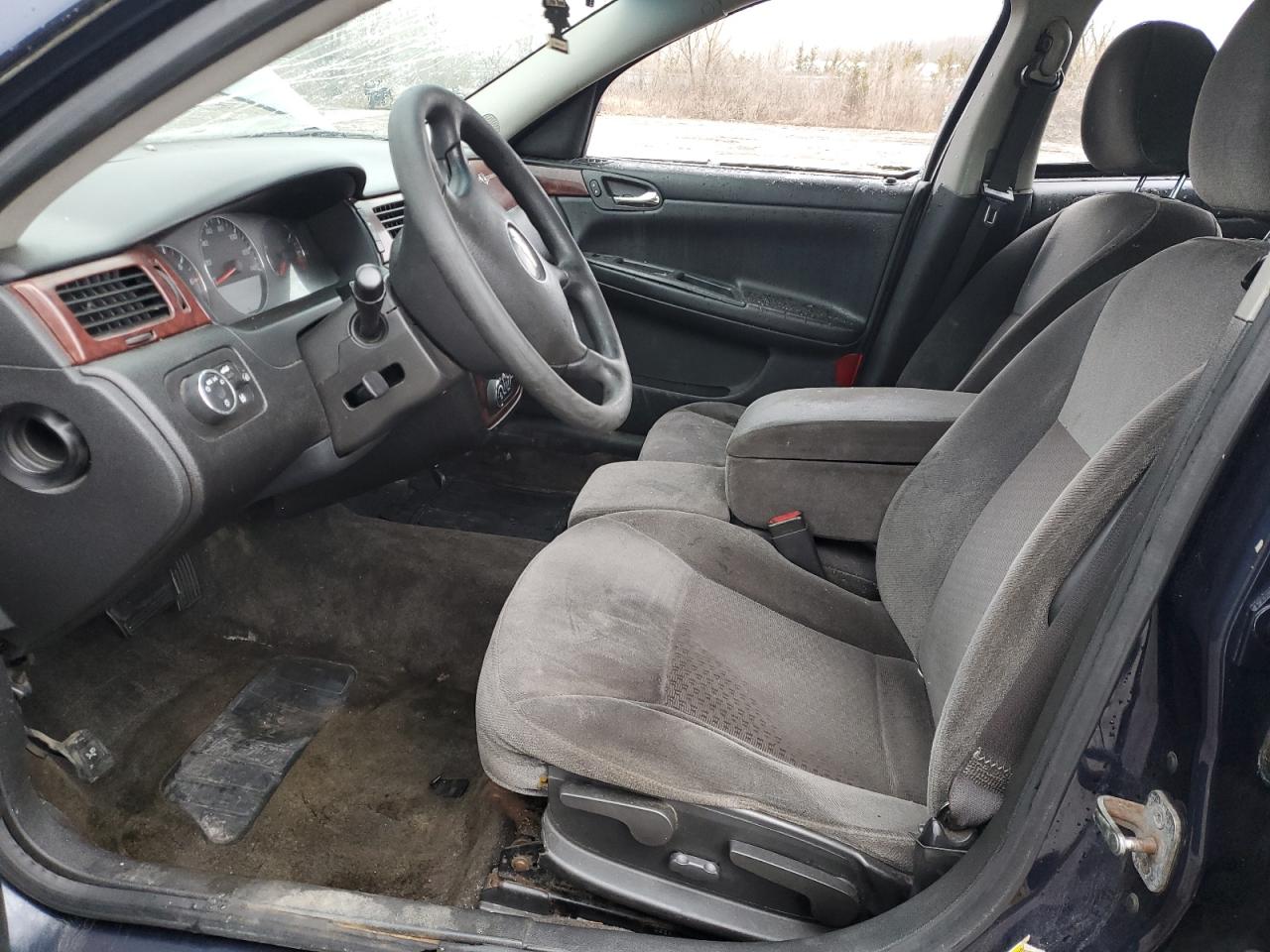 2009 Chevrolet Impala - Image 7