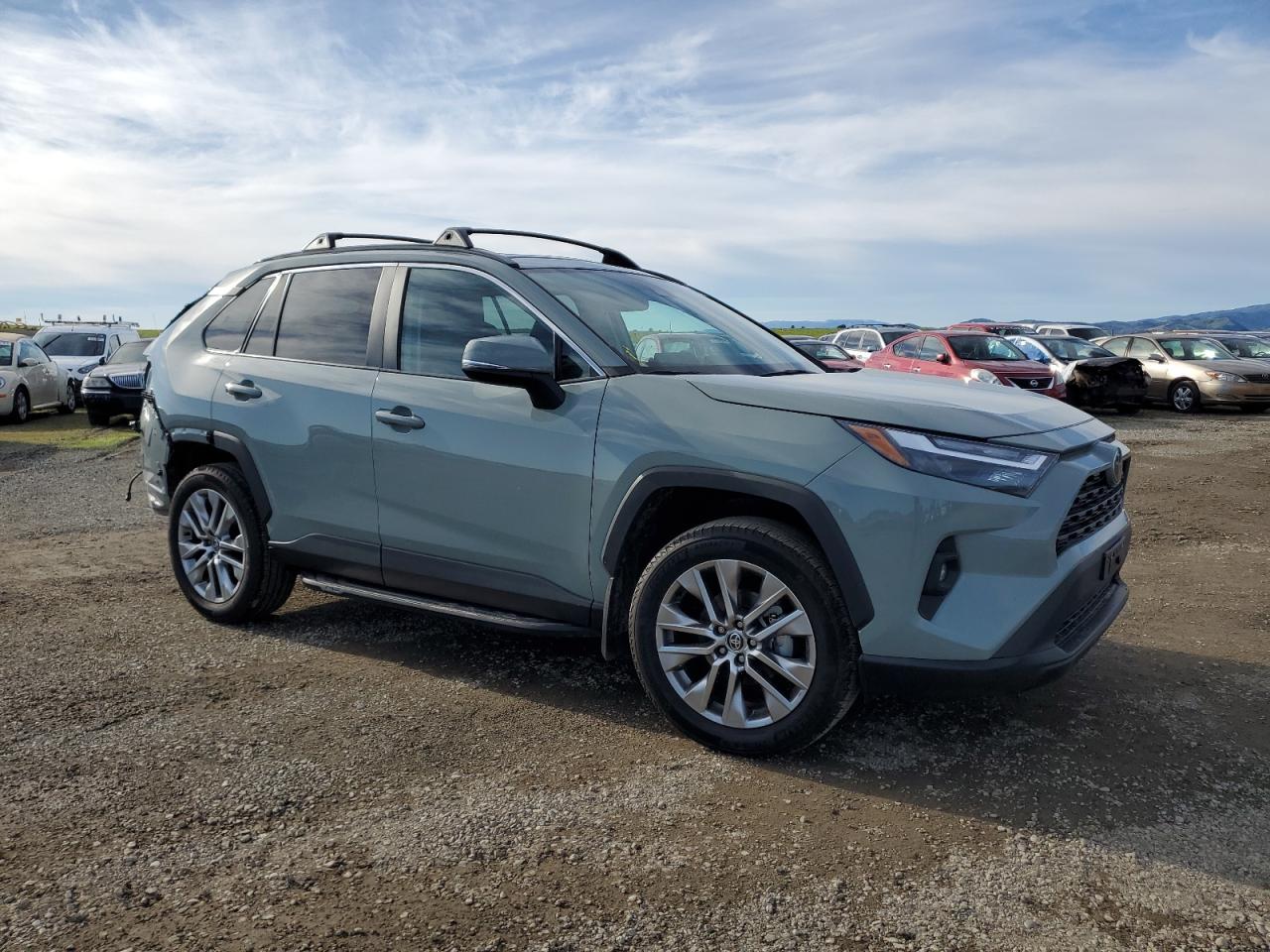 2022 Toyota RAV 4 - Image 4
