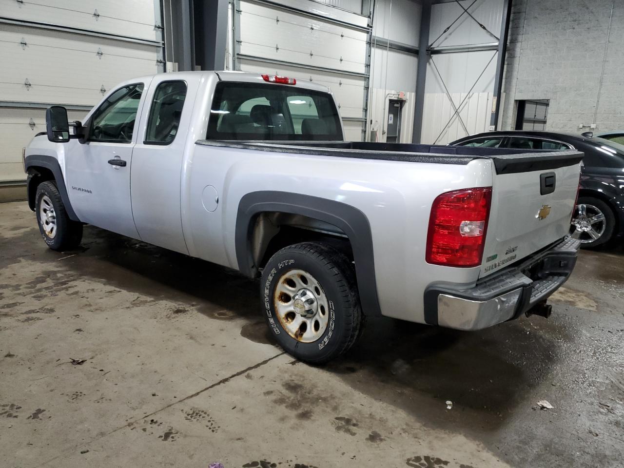 2010 Chevrolet Silverado - Image 2