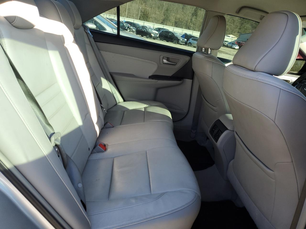 2015 Toyota Camry - Image 10