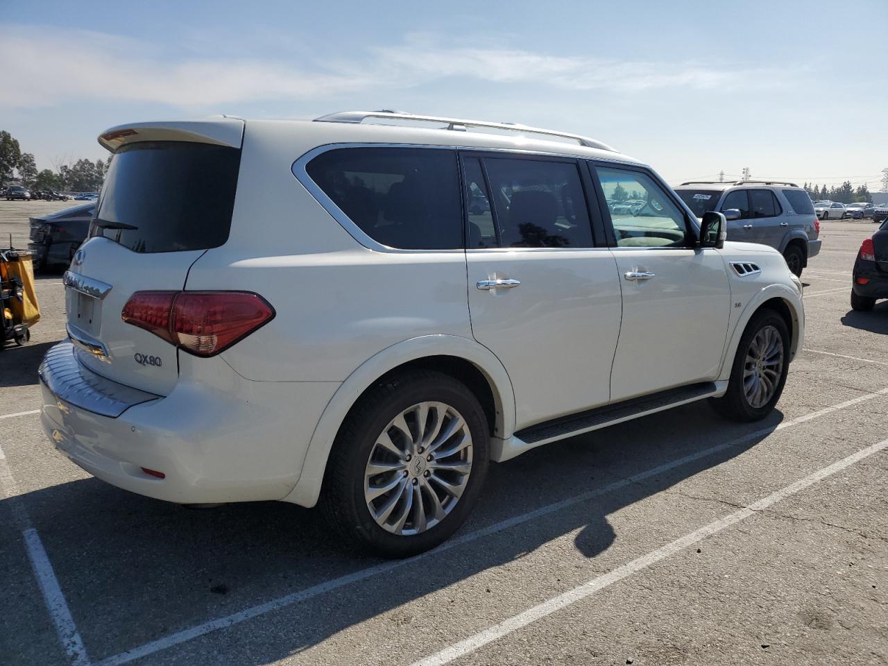 2015 Infiniti QX80 - Image 3