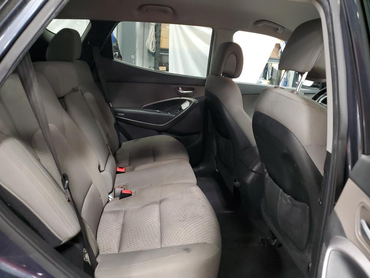2013 Hyundai Santa Fe - Image 11