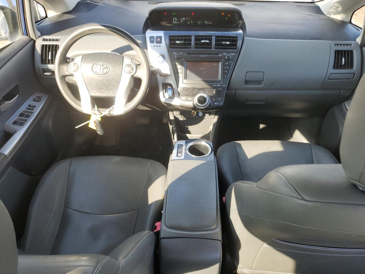 2014 Toyota Prius - Image 8
