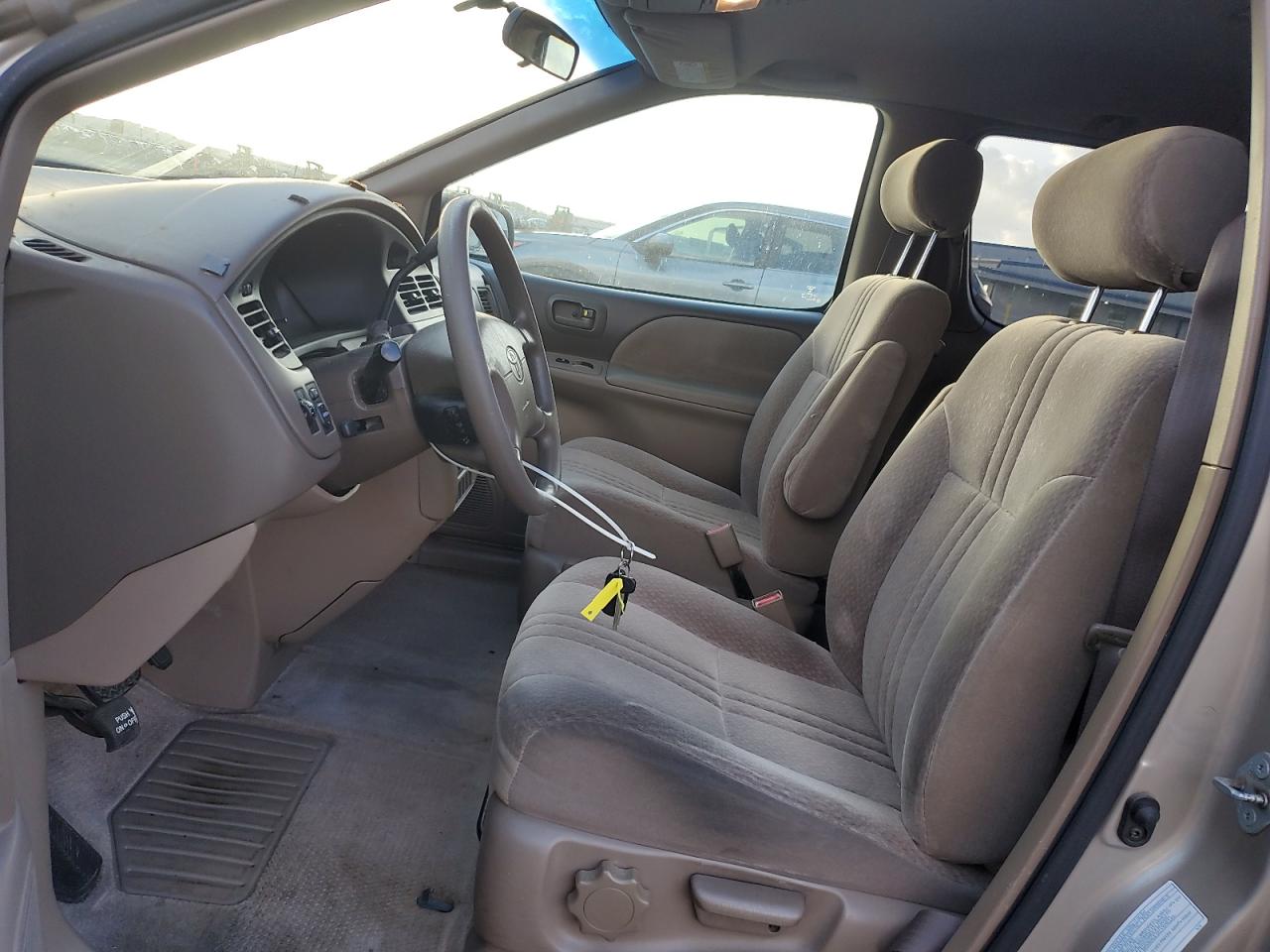 2003 Toyota Sienna - Image 7