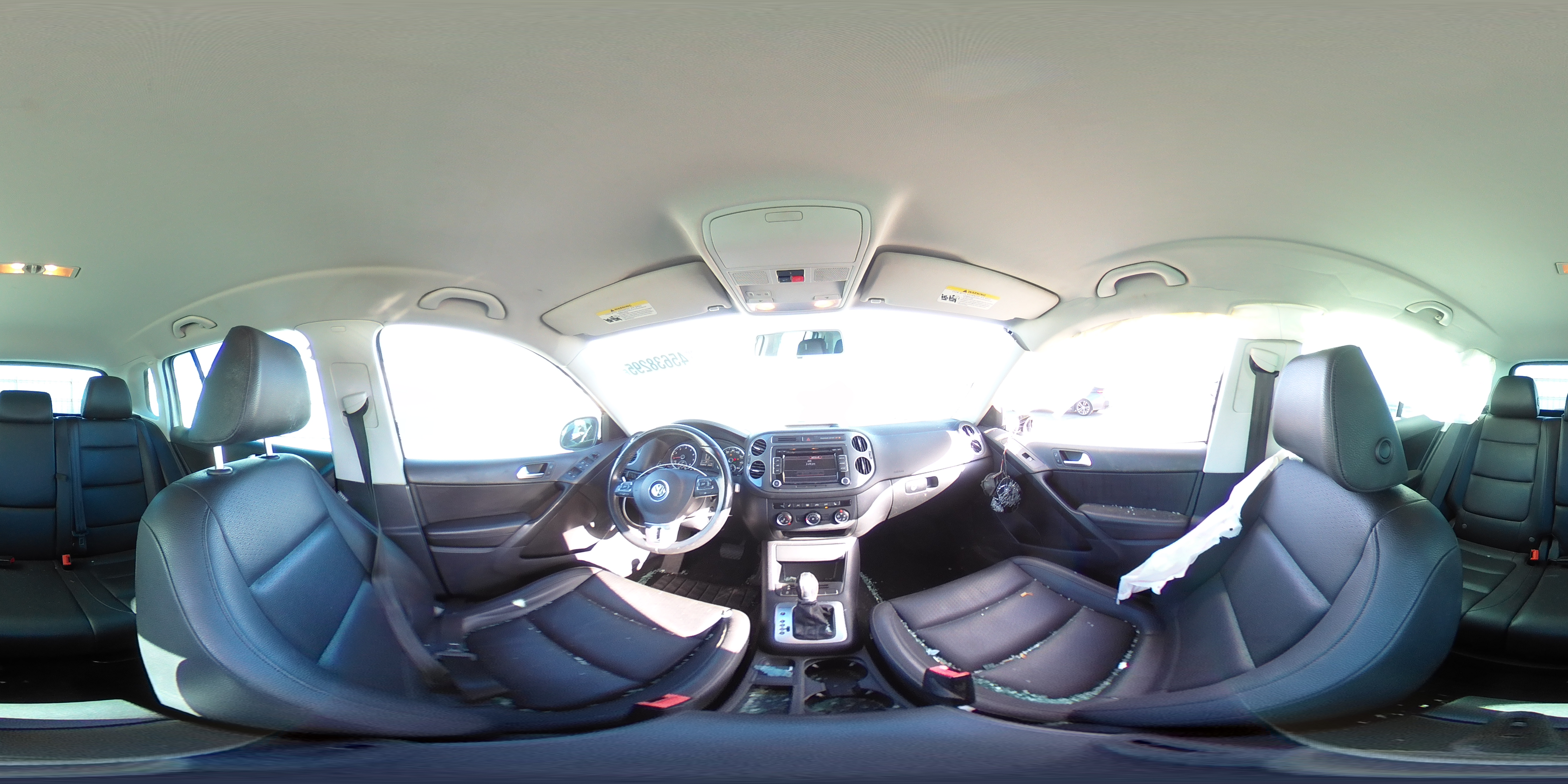 2015 Volkswagen Tiguan - Image 14