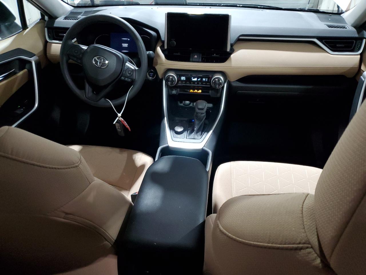 2024 Toyota RAV 4 - Image 8