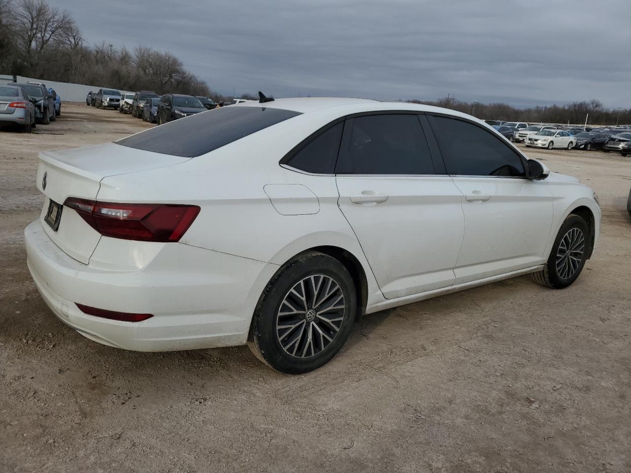 2021 Volkswagen Jetta - Image 3