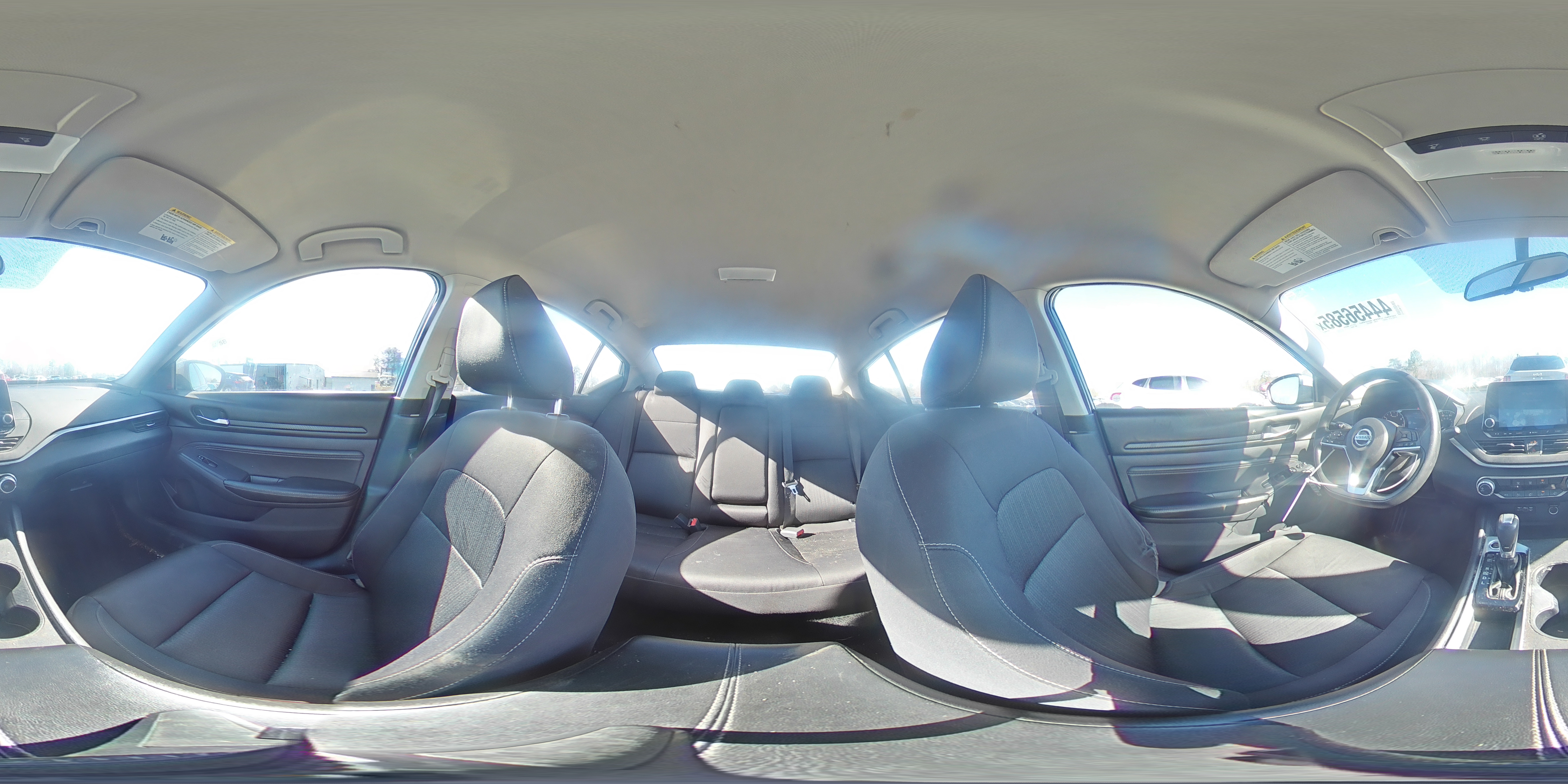 2020 Nissan Altima - Image 13